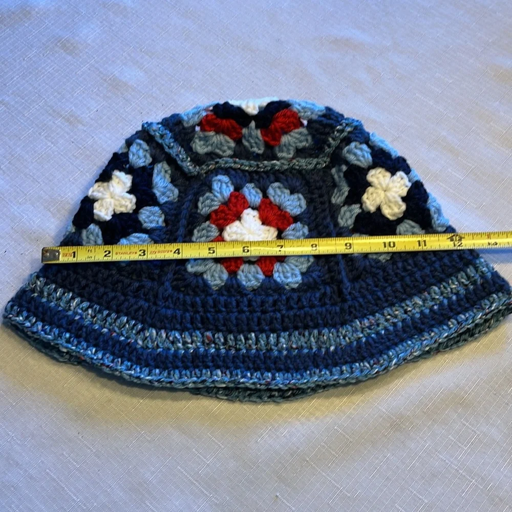 New Hand Crochet Unisex Granny Square Hat - Picture 4 of 5